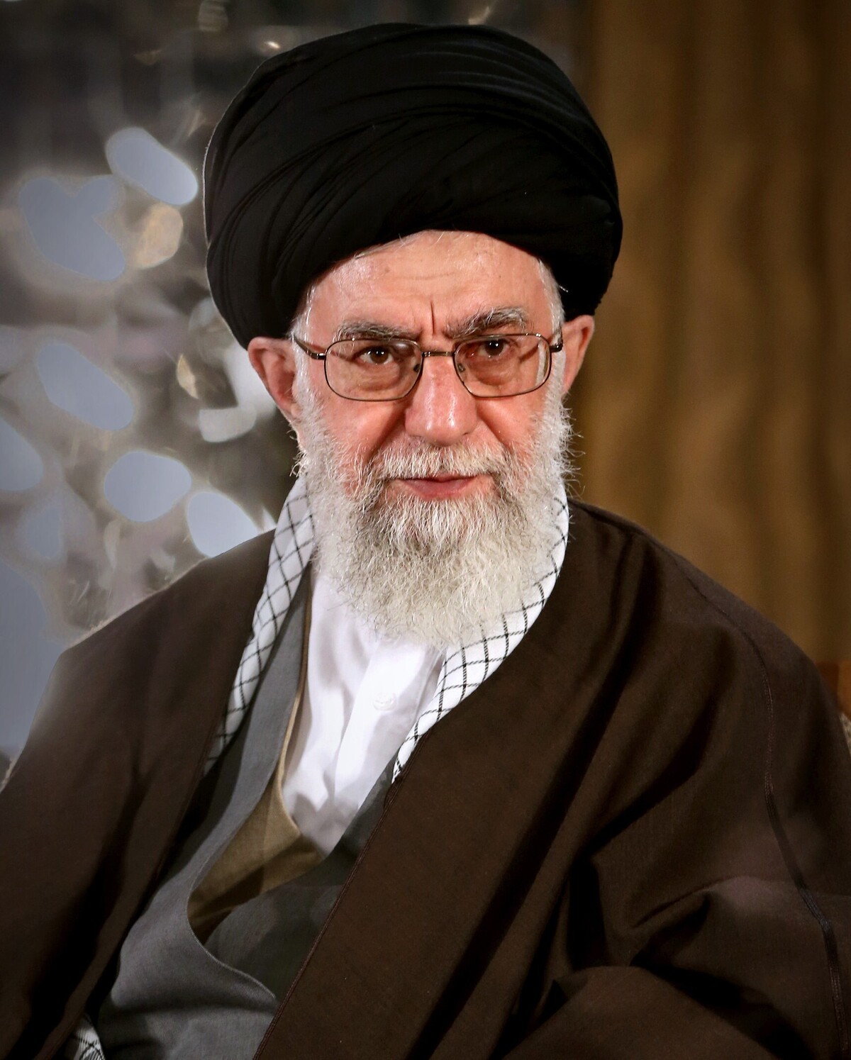 انتشار جمله‌ای از حضرت آیت‌الله خامنه‌ای به زبان عبری در حساب توییتری دفتر رهبر انقلاب