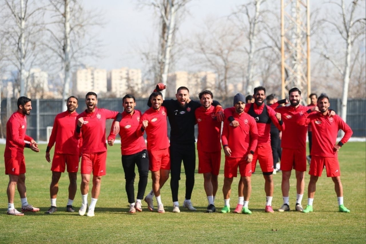 خروج موقت دو عرفان پرسپولیسی