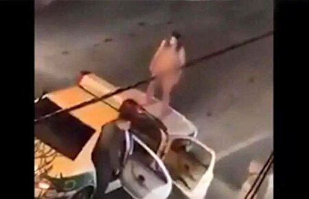 خانم در مشهد برهنه شده آقا فیلم گرفته این خانم همسر من! خانم در مشهد برهنه شده آقا فیلم گرفته این خانم همسر من!