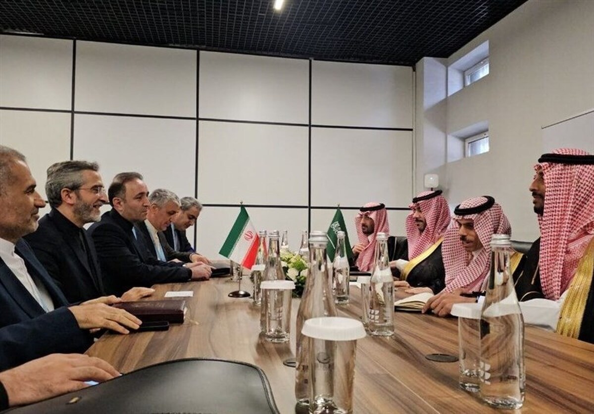 دیدار علی باقری با وزیر خارجه عربستان در روسیه