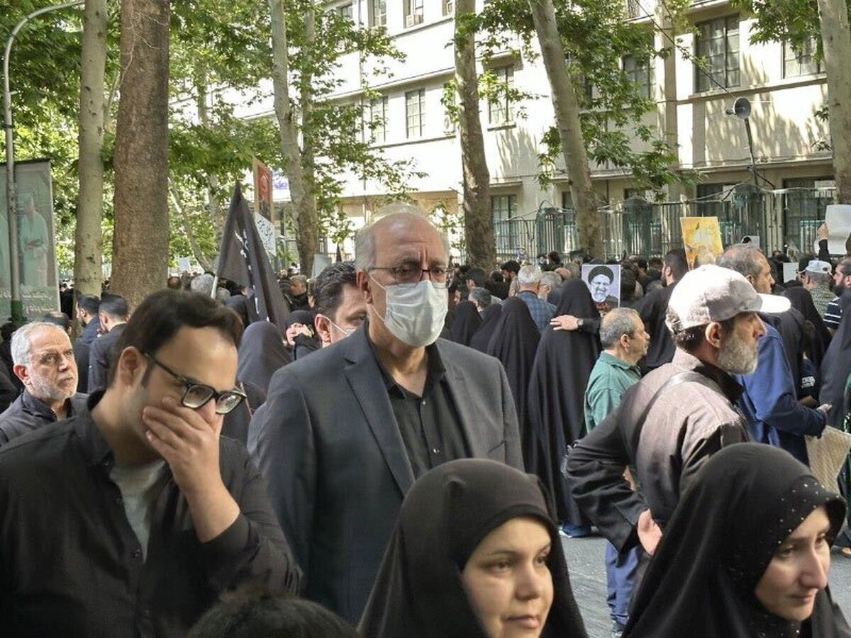 حضور مدیرعامل بانک مسکن در آیین تشییع پیکر‌های پاک رییس جمهور انقلابی و دیگر شهدای خدمت