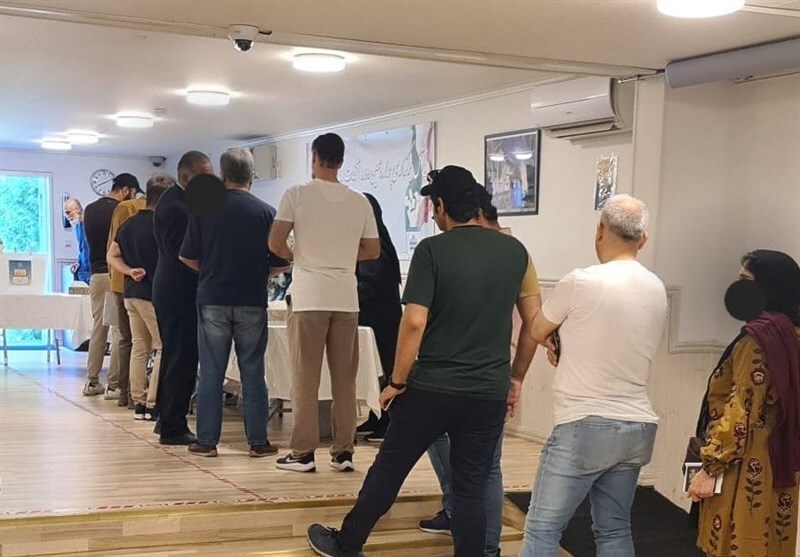 حضور پرشور ایرانیان خارج از کشور پای صندوق‌های رای