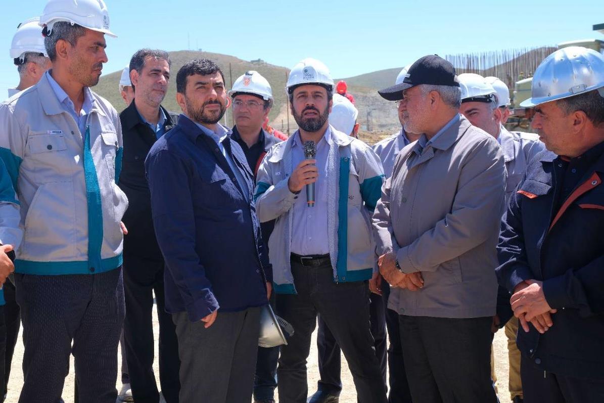 بازدید مدیرعامل شرکت ملی مس و فرمانده قرارگاه خاتم الانبیاء از پروژه کاتد مس سونگون