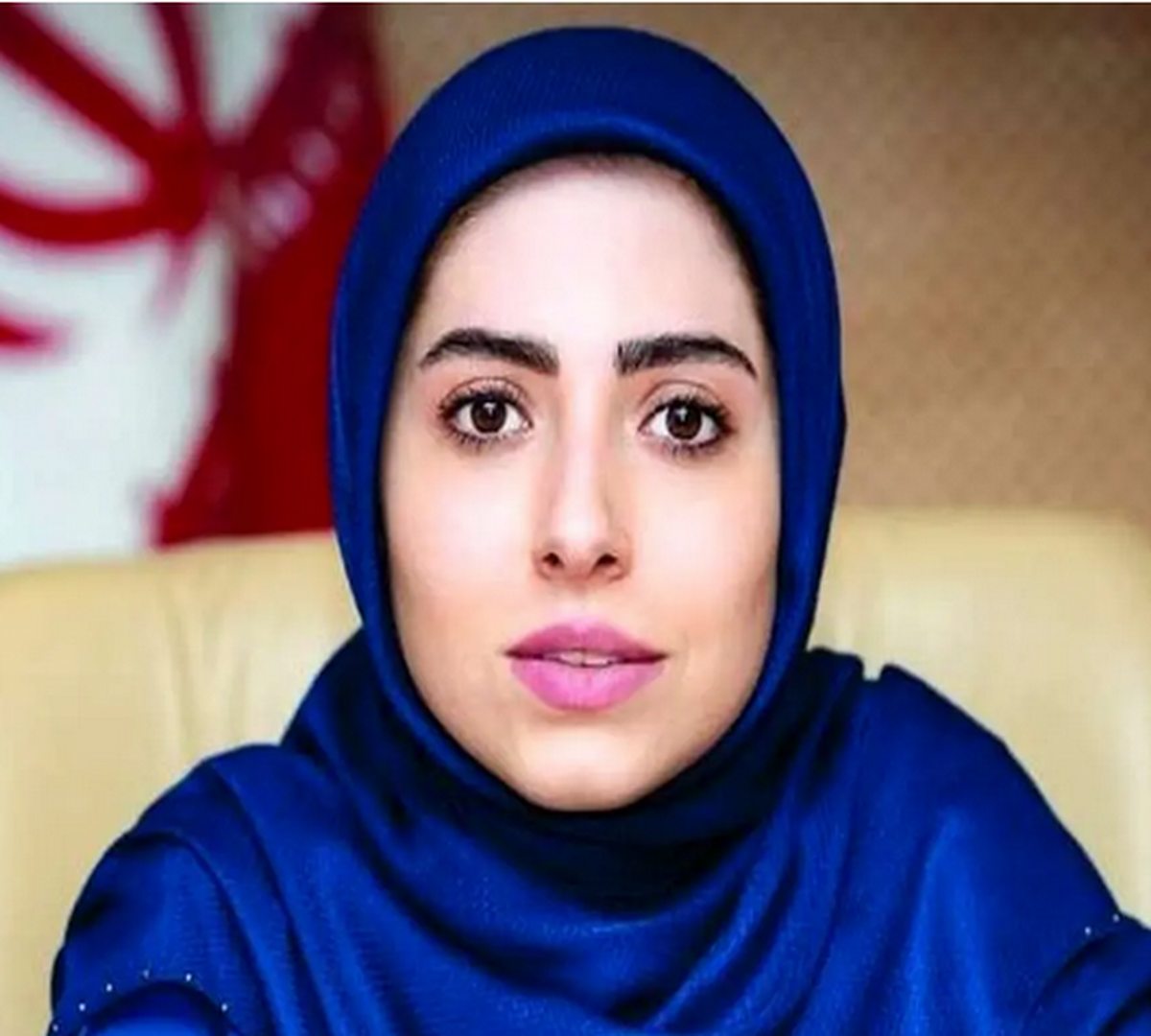 فائزه دولتی کیست؟