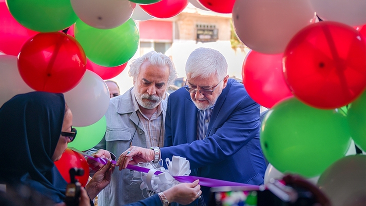 افتتاح کتابخانه عمومی روستای توانه استان همدان توسط بانک پاسارگاد