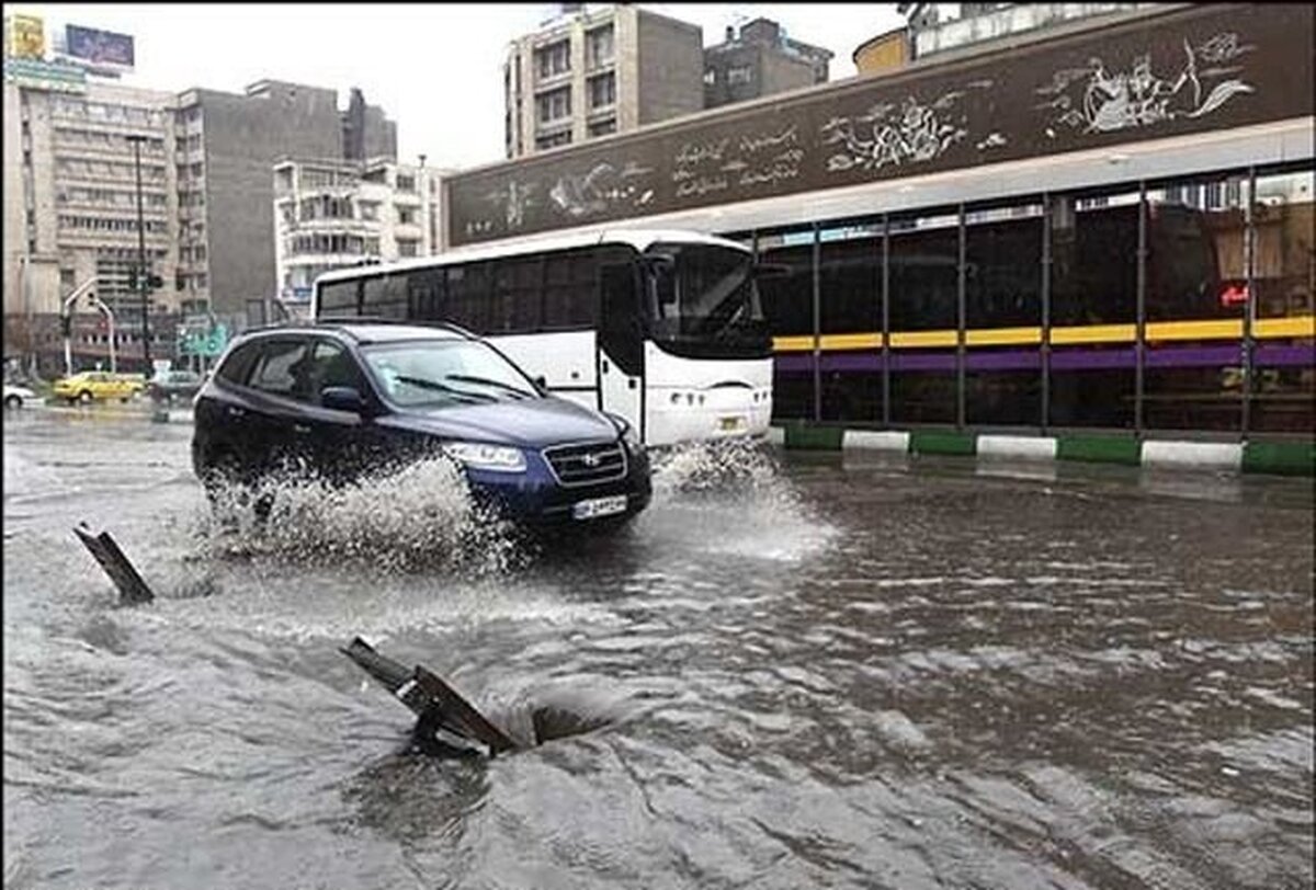 بارش باران شدید و آبگرفتگی معابر در تهران