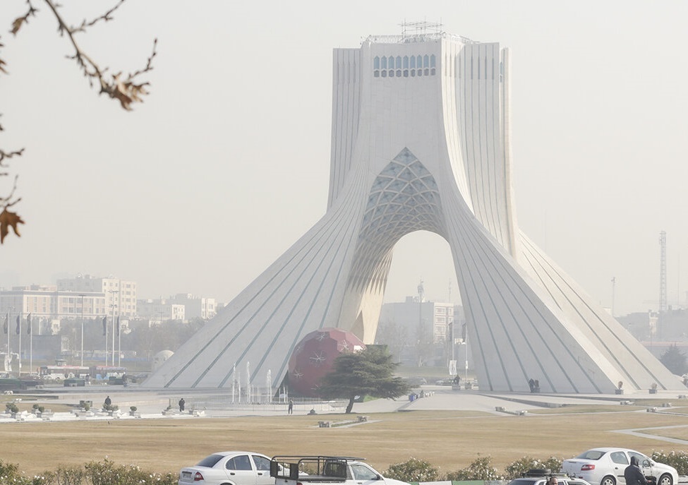 هوای تهران آلوده می‌ماند