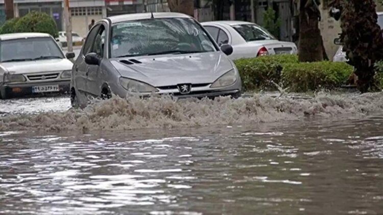 آبگرفتگی معابر، رانش و ریزش سنگ در مازندران