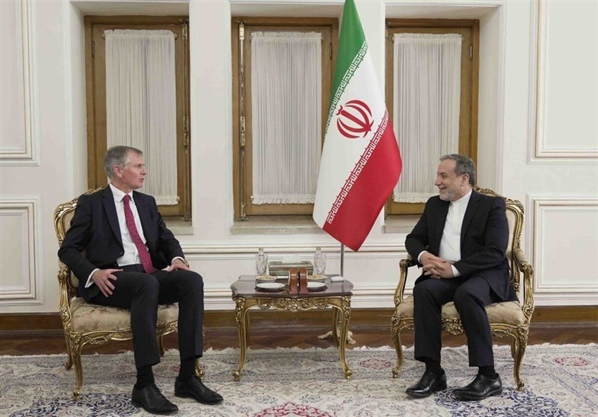 دیدار سفیر جدید انگلیس با عراقچی