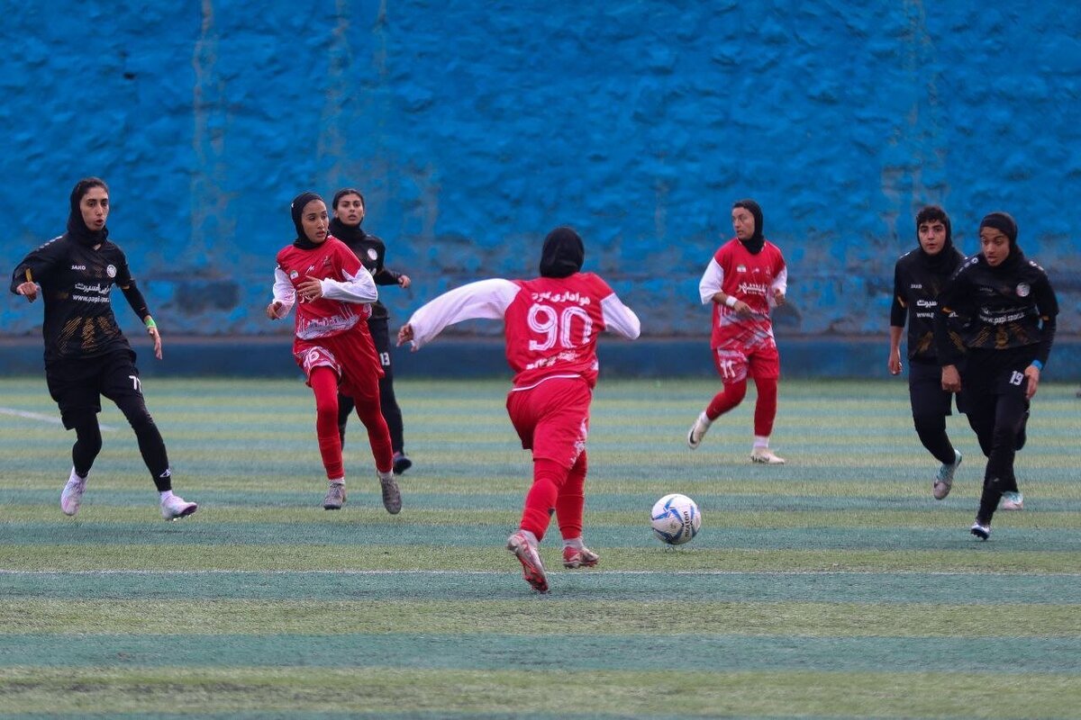 تصویر جنجالی از بازی زنان پرسپولیس