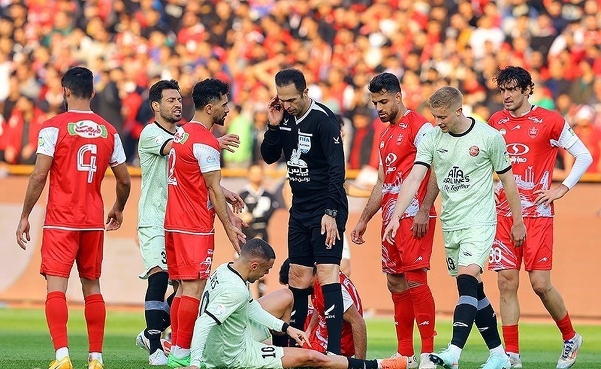 محرومیت تماشاگران پرسپولیس و تراکتور