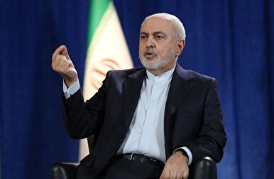 ظریف: از اینکه برای آقای پزشکیان کت در آوردم پشیمان نیستم