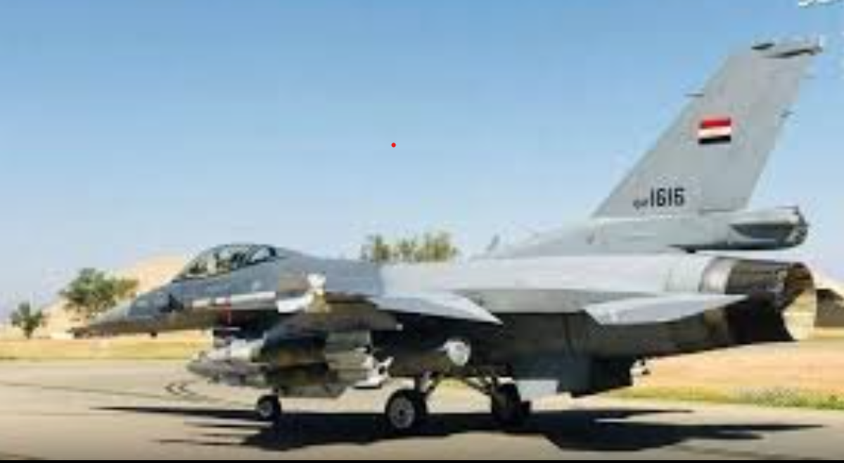 بمباران مواضع داعش توسط جنگنده‌های اف-۱۶ عراق +ویدیو