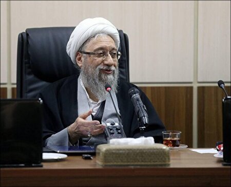 آملی لاریجانی: در بررسی لوایح پالرمو و CFT نه تعلل خواهیم کرد و نه تعجیل