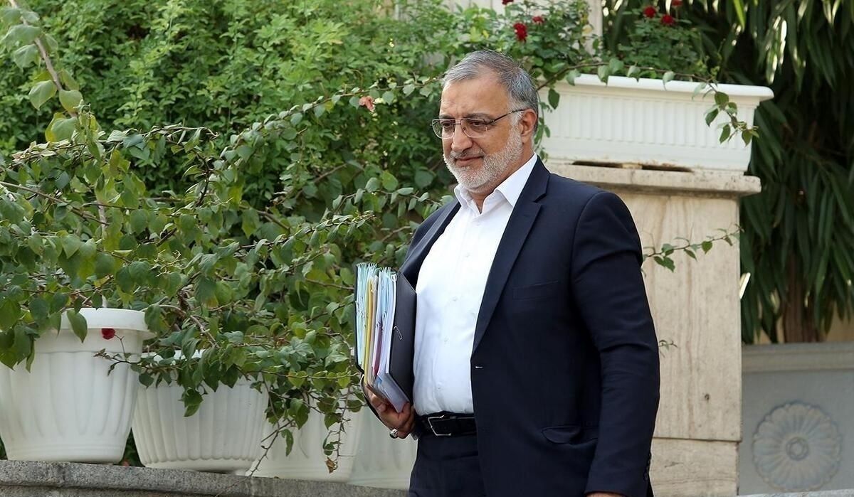 دوقطبی ماندن و رفتن زاکانی