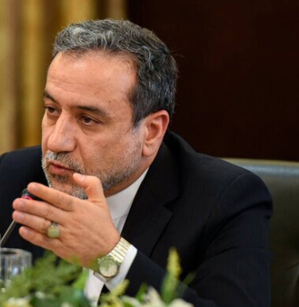 عراقچی: ایران هرگز امنیت خود را به مذاکره نمی‌گذارد