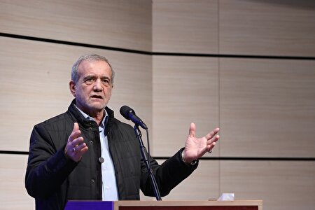 پزشکیان: اگر با دلار معامله نکنند، می‌شود کالا به کالا معامله کرد!