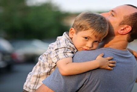 چطور به سوالات کودکان درباره جنگ و درگیری پاسخ دهیم؟