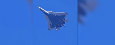 مانور خلبان ۶۳ ساله با سوخو ۵۷!