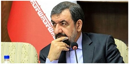 محسن رضایی: در زمین دشمن بازی نکینم!