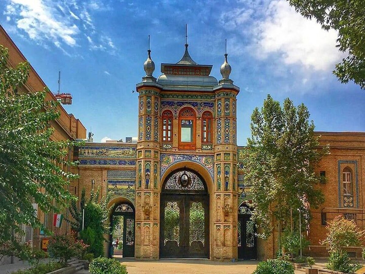 قبل از برج آزادی نماد تهران چه بود؟