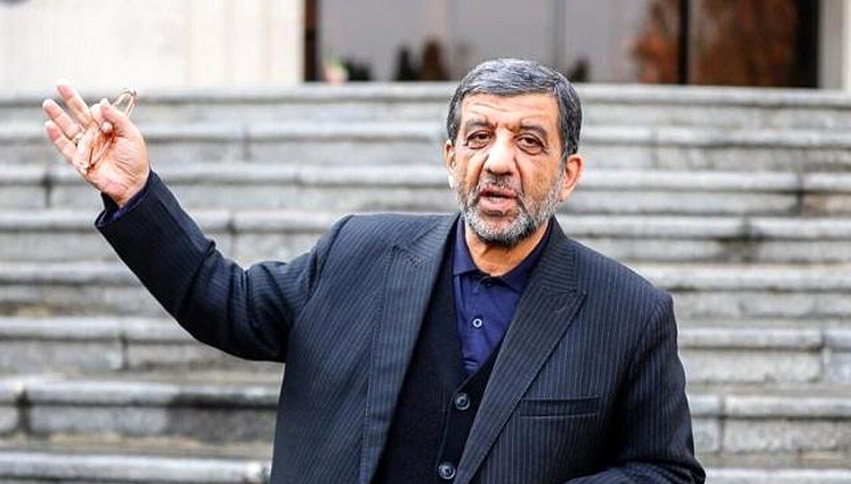 ضرغامی:‌اگر چند نفر روسری برداشتند نظام فرو می‌ریزد؟