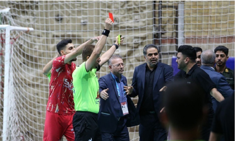 سالن‌های فوتسال ایران امن نیستند