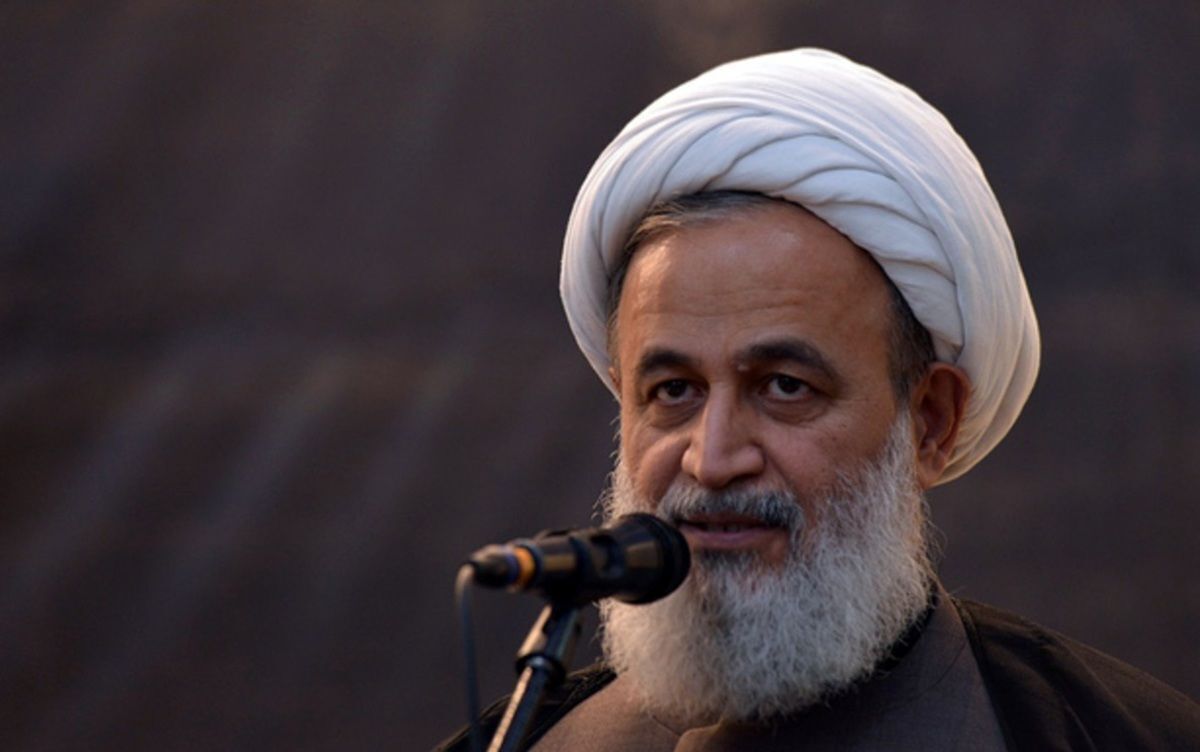 هر مسلمانی باید به قتل ترامپ اقدام کند