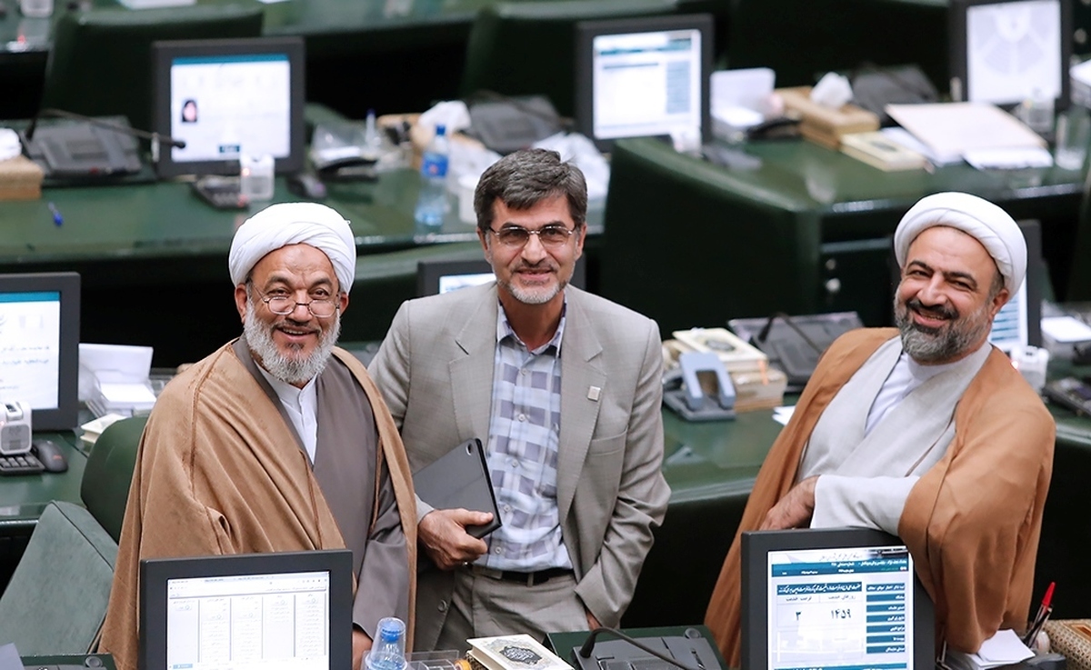 جبهه پایداری: ما بچه‌های انقلابیم