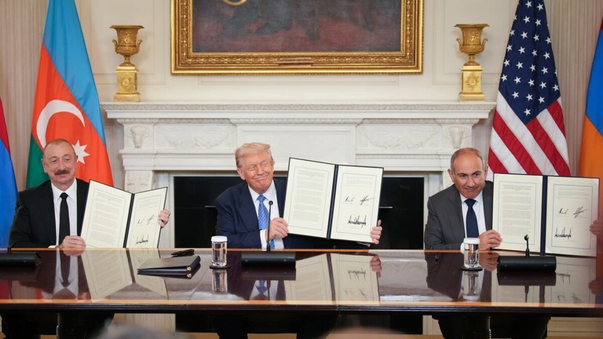 ارمنستان و آذربایجان توافق صلح امضا کردند
