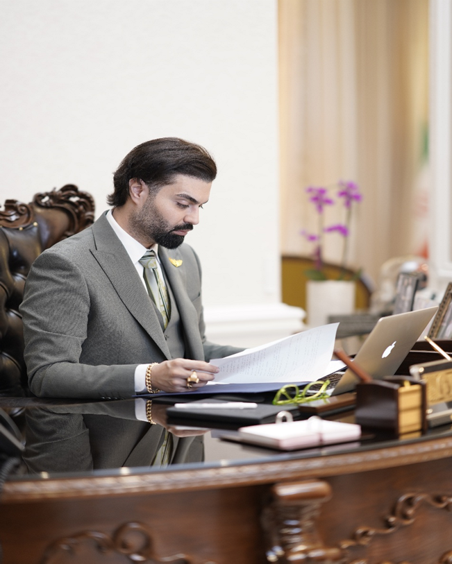 ماکان آریا پارسا کیست