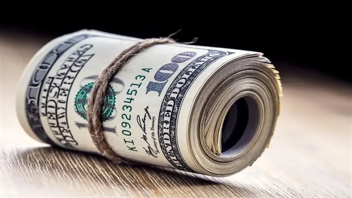 کاهش ملایم دلار در آخرین روز کاری هفته با کنترل بانک مرکزی