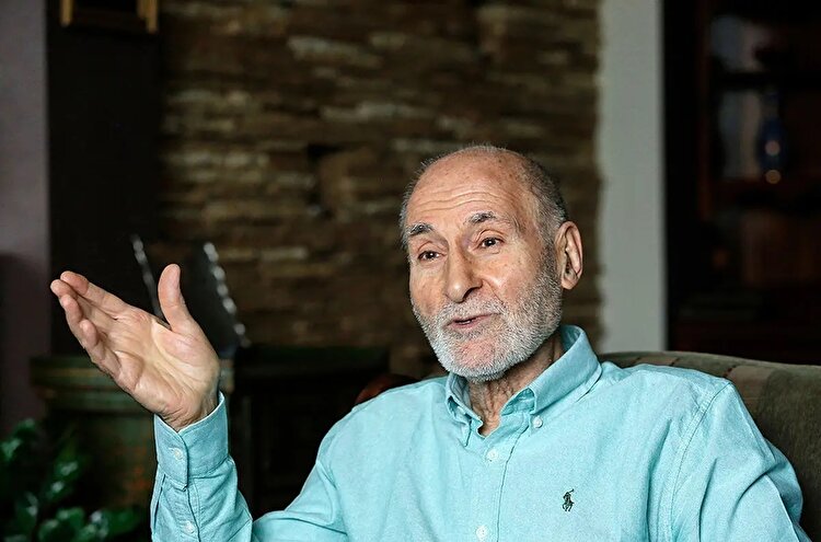 رادیکال‌ها برای عقب نماندن به دولت حمله می‌کنند