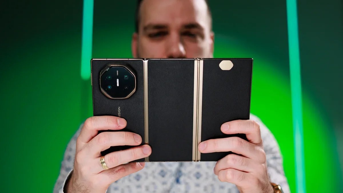 گوشی تاشو سه تکه هواوی معرفی شد گوشی تاشو سه تکه هواوی معرفی شد