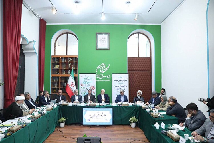 دعوت معاون اول رئیس‌جمهور از هنرمندان برای بازگشت
