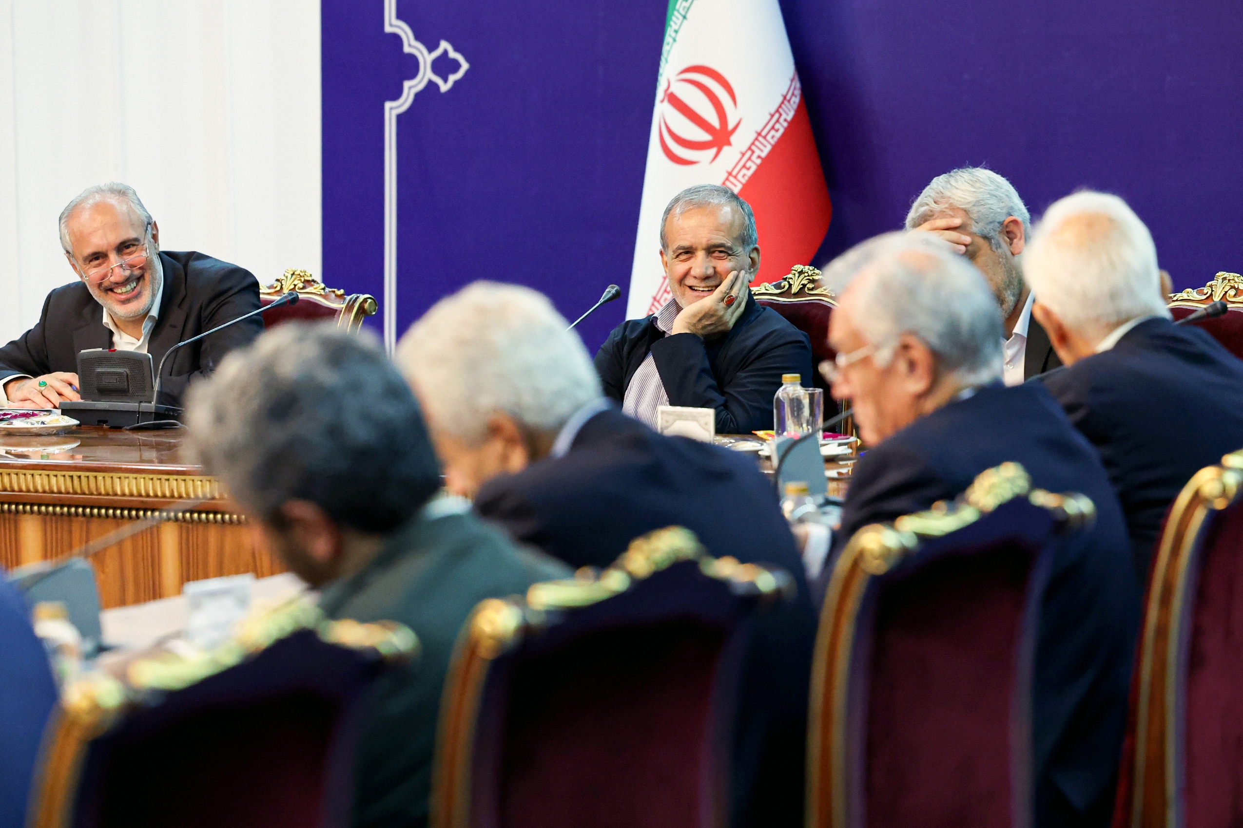 پزشکیان: اصلاحات اقتصادی با مشارکت دانشگاه‌ها و کارشناسان