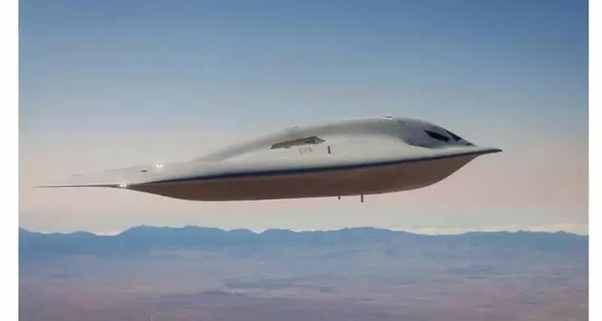 اولین پرواز آزمایشی بمب افکن B-21 رایدر آمریکا انجام شد