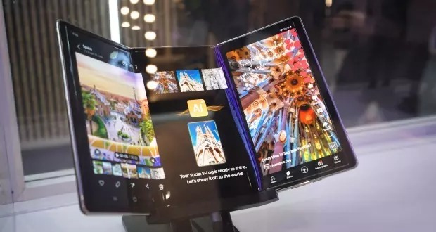 عرضه گوشی تاشو سه تکه سامسونگ به تعویق افتاد