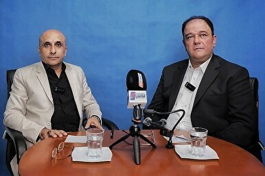 شاهد رضایتمندی جامعه از عملکرد دولت نیستیم