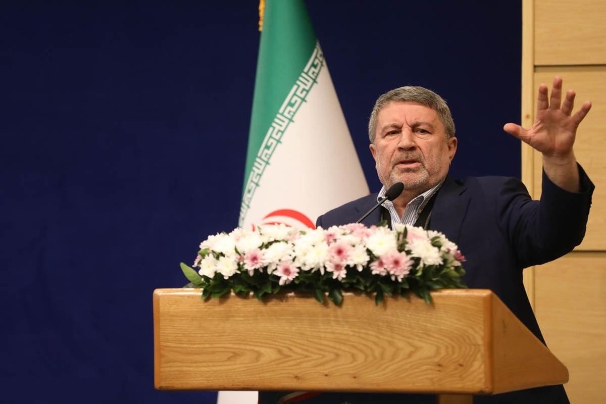 حضرتی: بازگشت هنرمندان سرشناس به ایران آزاد است