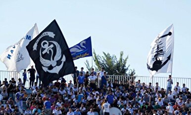 شب تماشایی سن سیروس با بوسه عاشقانه زوج جوان