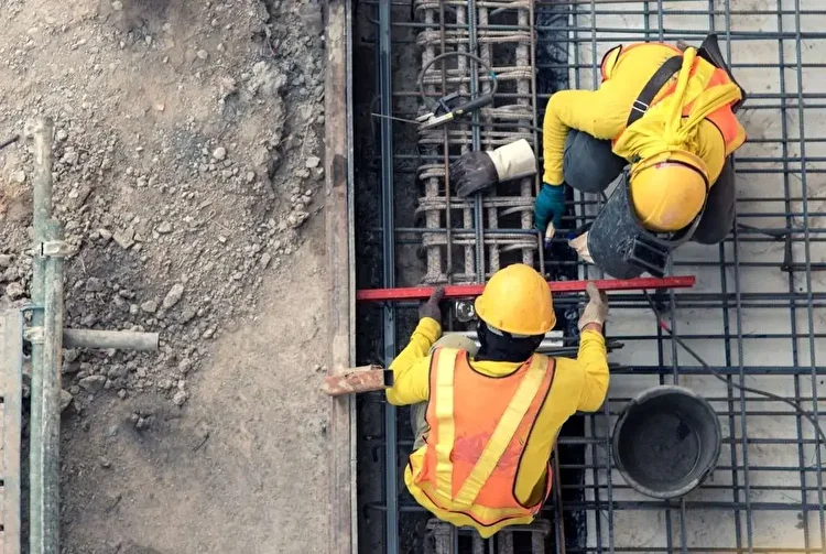 سقوط ۲۶۱ درصدی ارزش واقعی دستمزد کارگران در ۹ سال