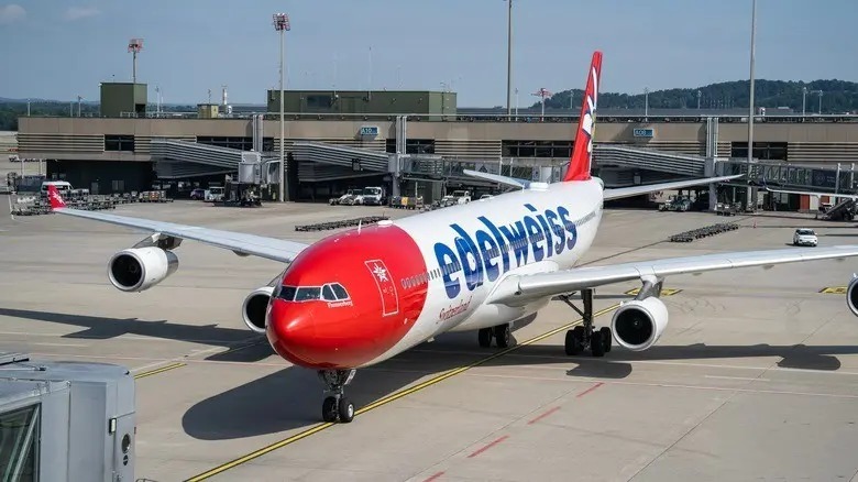 چرا جت مسافربری ایرباس A۳۴۰ موتور‌های کوچکی دارد؟