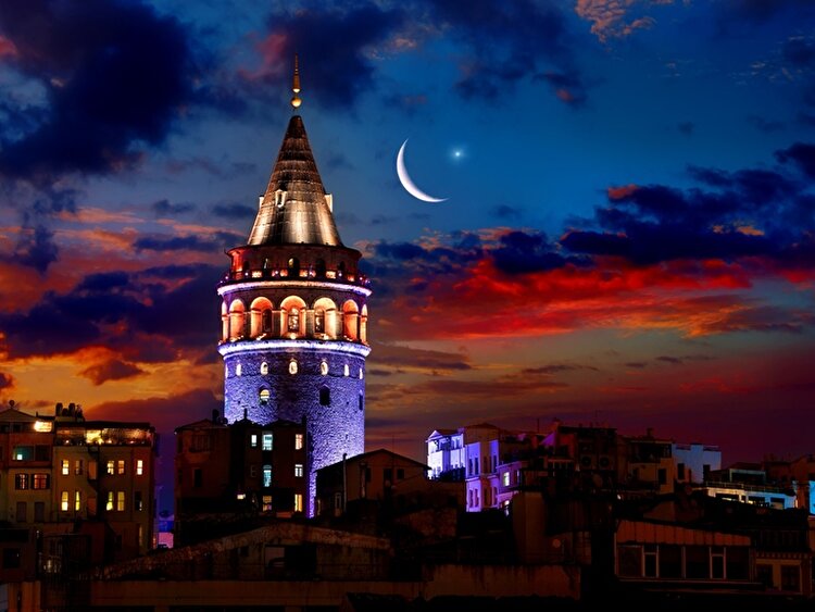 برج گالاتا استانبول به رنگ پرچم فلسطین درآمد+ فیلم