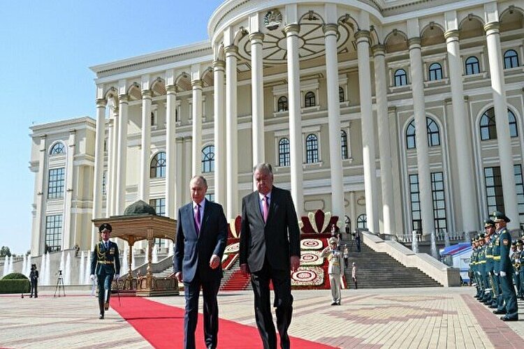 تأکید پوتین بر همکاری دفاعی روسیه و تاجیکستان