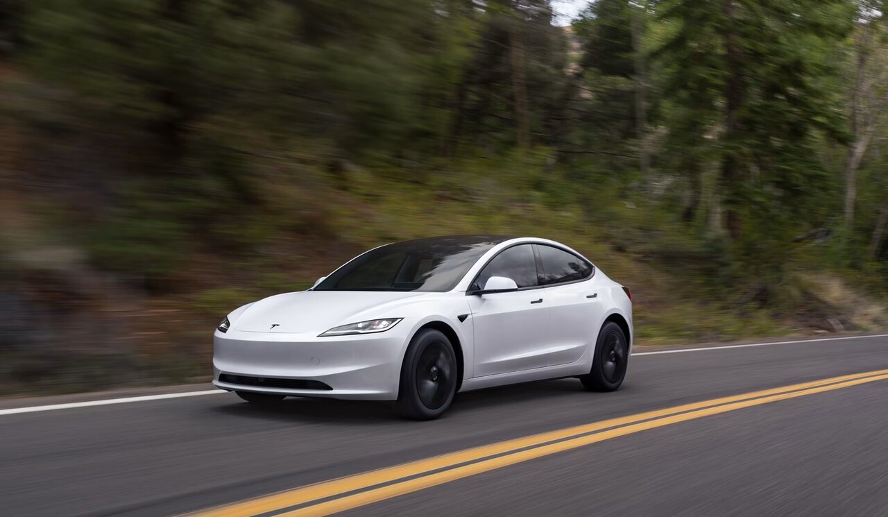 از تسلای اقتصادی رونمایی شد+ عکس