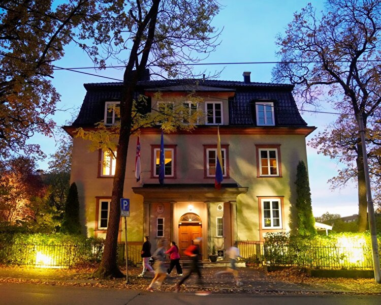 اعتراض دیپلماتیک کاراکاس؛ تعطیلی سفارت ونزوئلا در نروژ پس از اعلام نوبل صلح