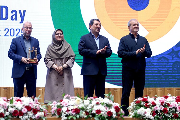 بزرگداشت روز جهانی استاندارد با حضور رئیس‌جمهور پزشکیان برگزار شد