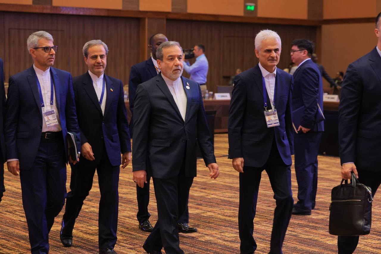 ورود عباس عراقچی به نشست وزرای خارجه جنبش عدم تعهد