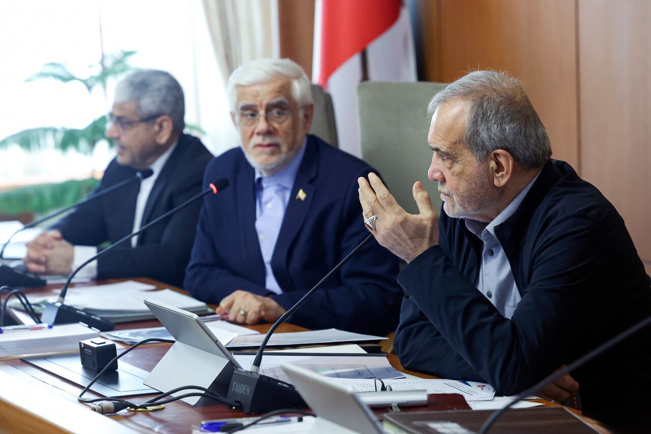 پزشکیان پزشکیان: مراقب قطببندیهای کاذب و اختلافات داخلی باشیم